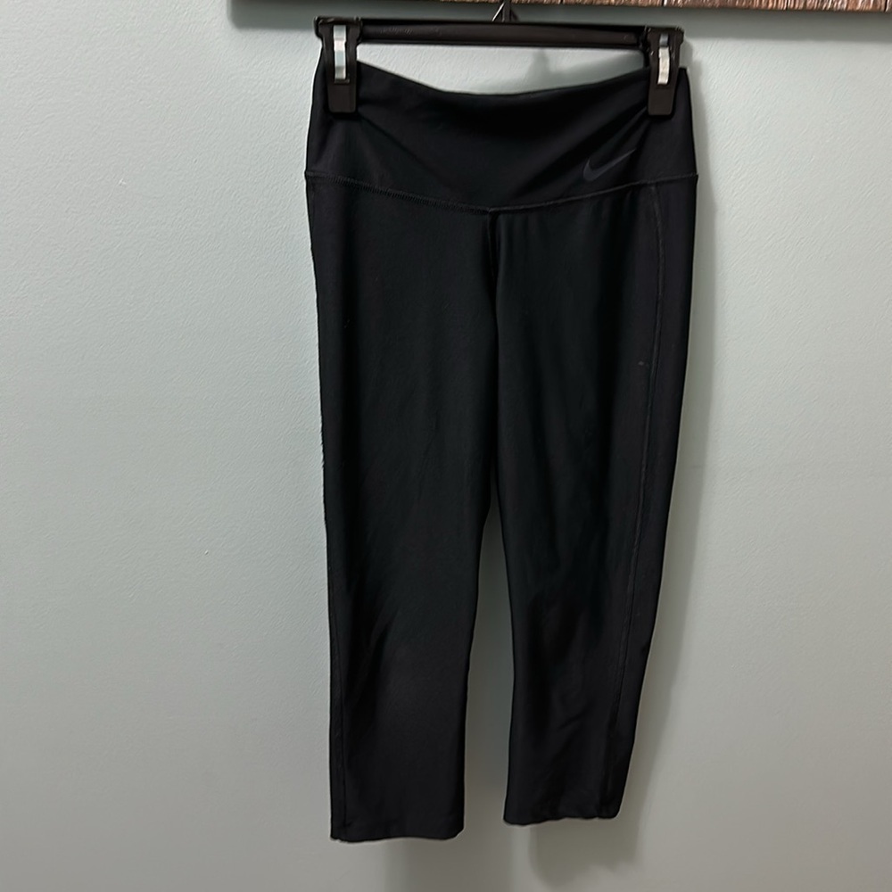 Nike cropped leggings black size XS